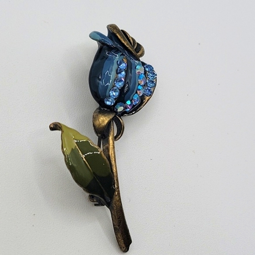 Vintage Brooch Long Stemmed Rose Blue Enamel Aurora Borealis - Picture 3 of 6